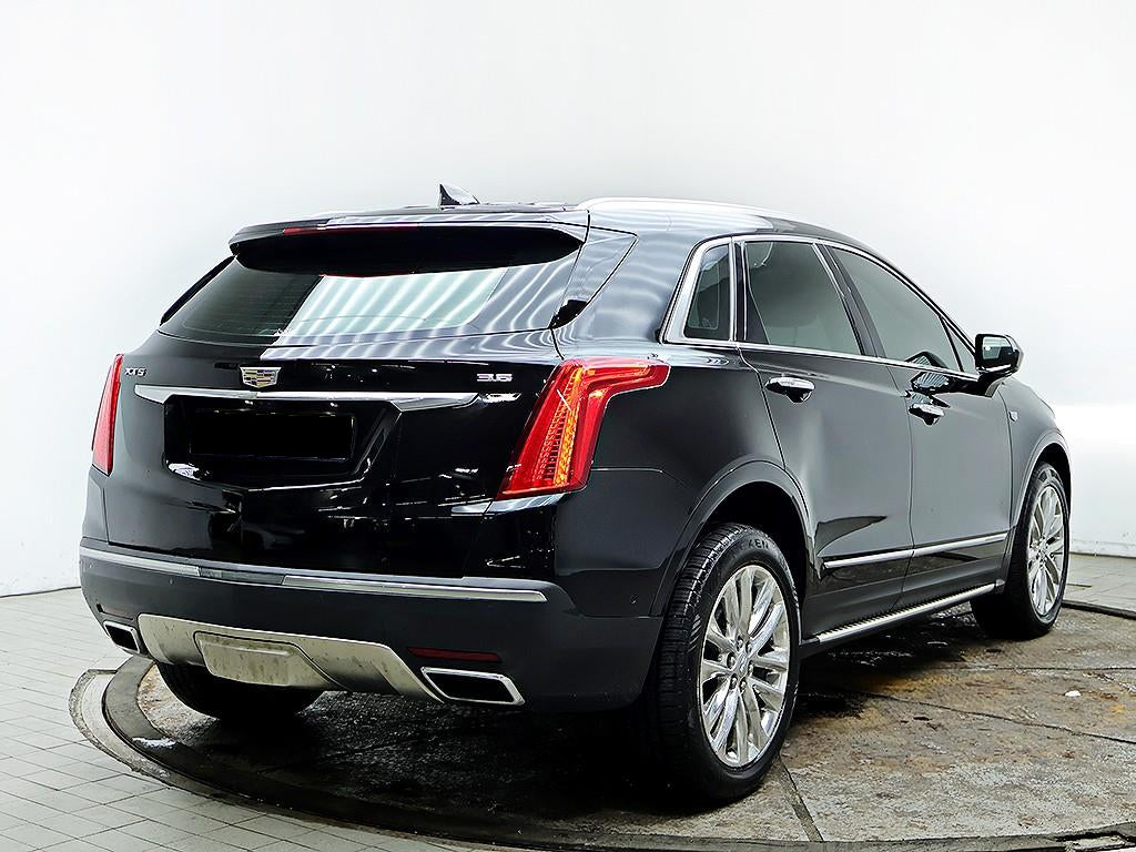 Cadillac XT5 — photo 04