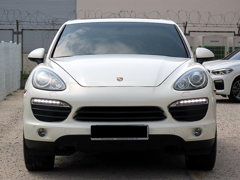 Porsche Cayenne — photo 01