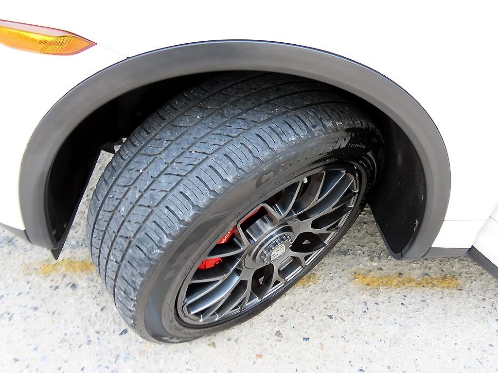 Porsche Cayenne — photo 20