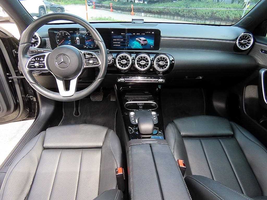 Mercedes-Benz A-Class — photo 07