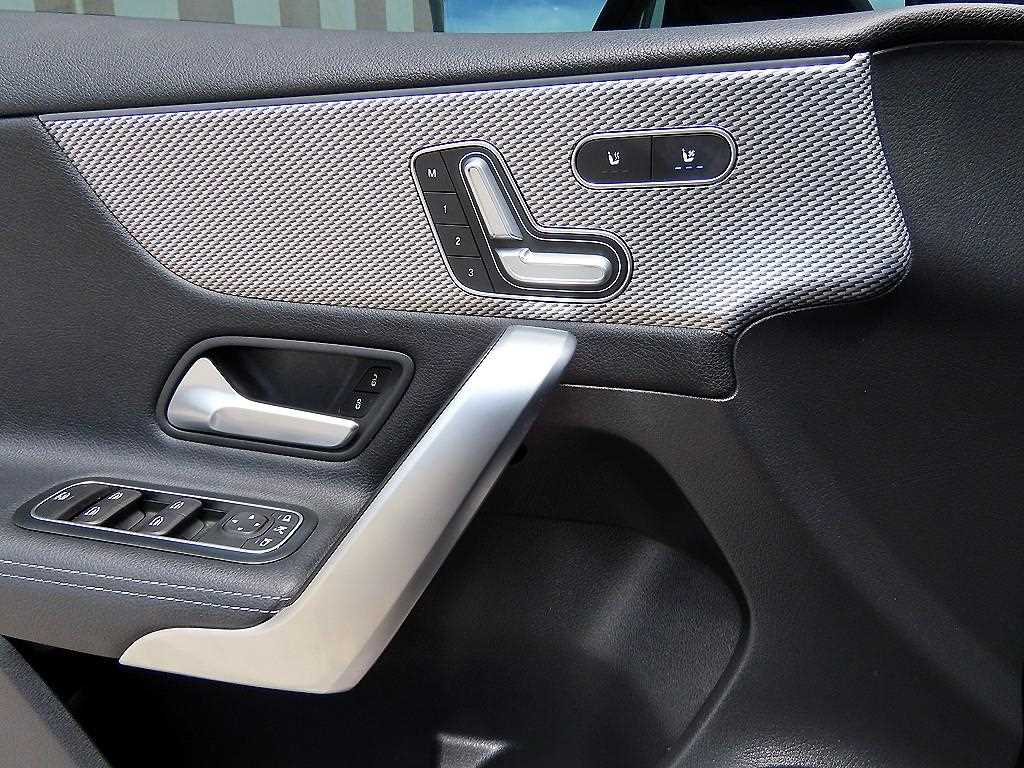 Mercedes-Benz A-Class — photo 11
