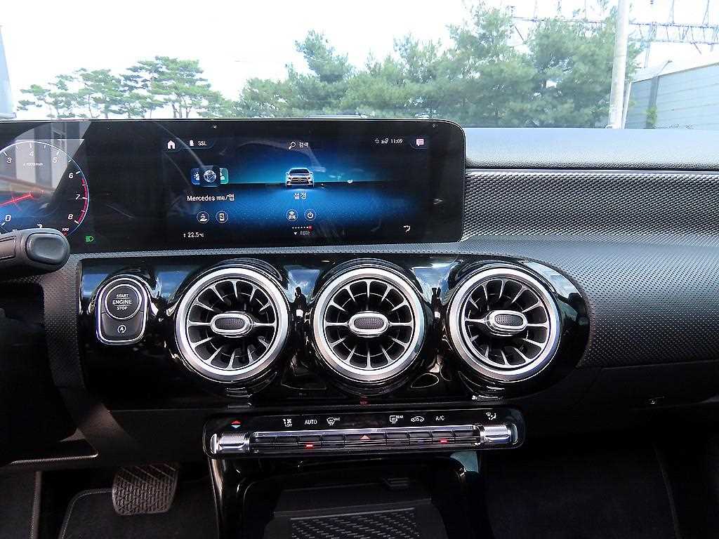Mercedes-Benz A-Class — photo 13