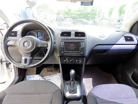 Volkswagen Polo — photo 07