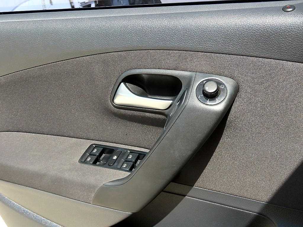 Volkswagen Polo — photo 11