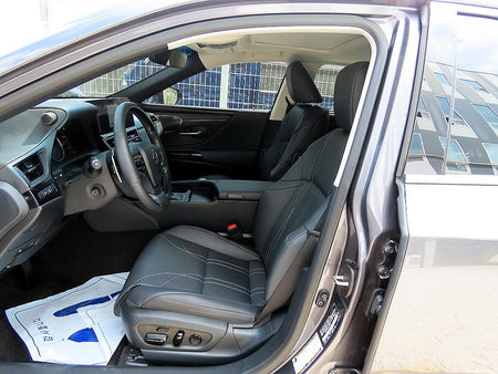 Lexus ES — photo 05