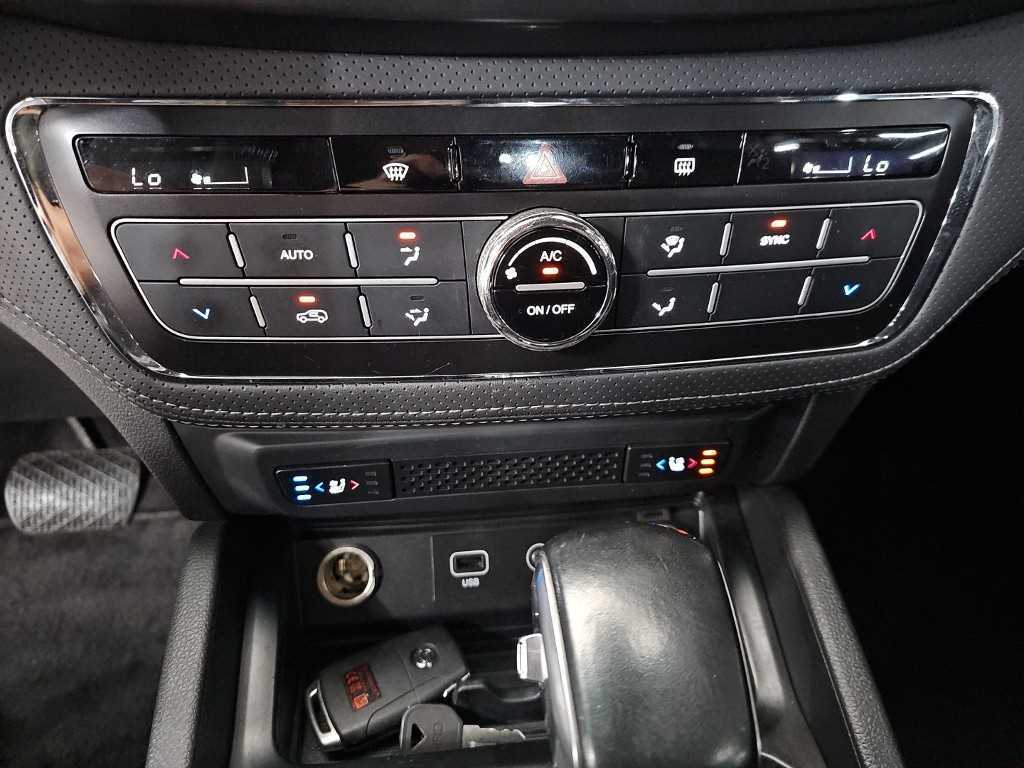 KGM Rexton — photo 10