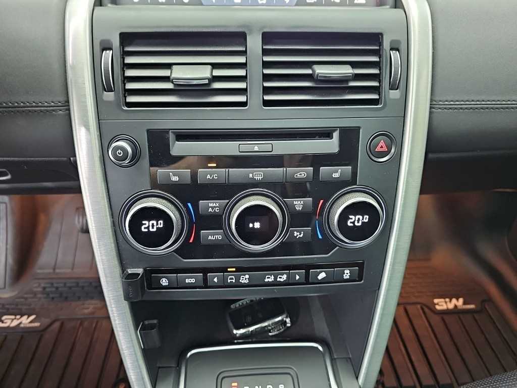 Land Rover Discovery Sport — photo 10