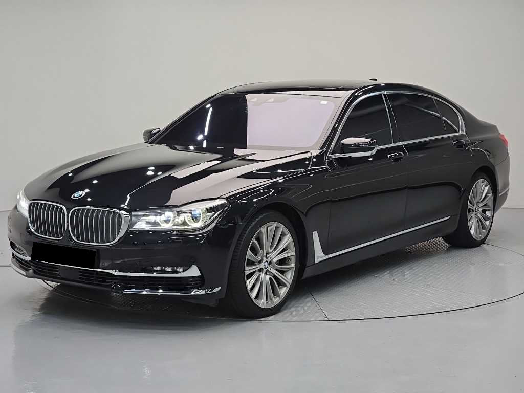 BMW 7-Series — photo 01