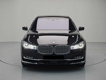BMW 7-Series — photo 02