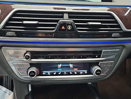 BMW 7-Series — photo 10
