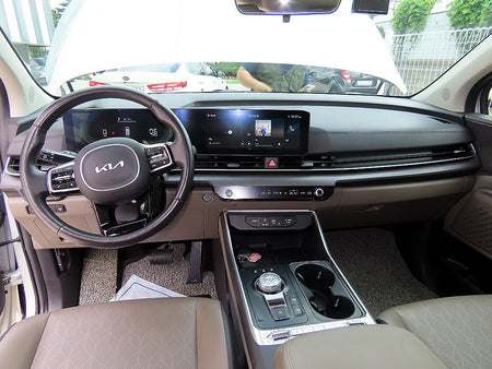 Kia Carnival — photo 08