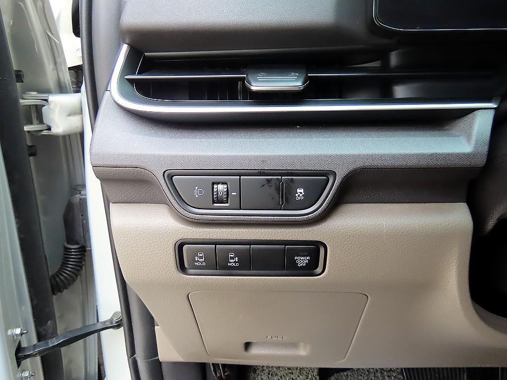 Kia Carnival — photo 13
