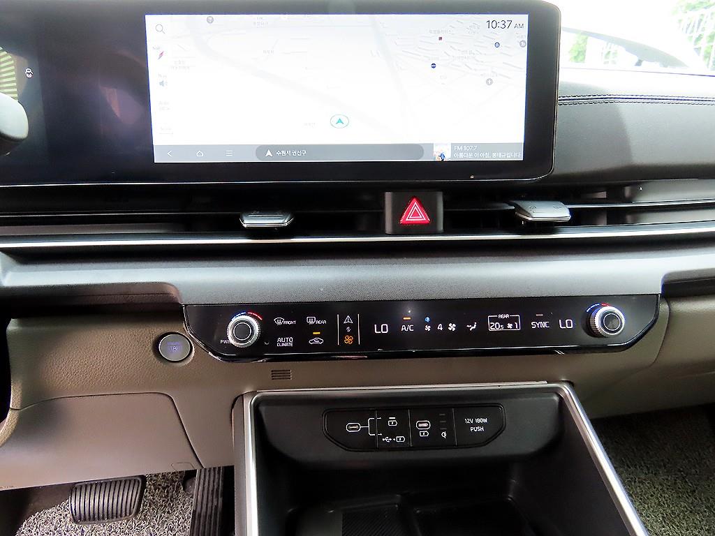 Kia Carnival — photo 14