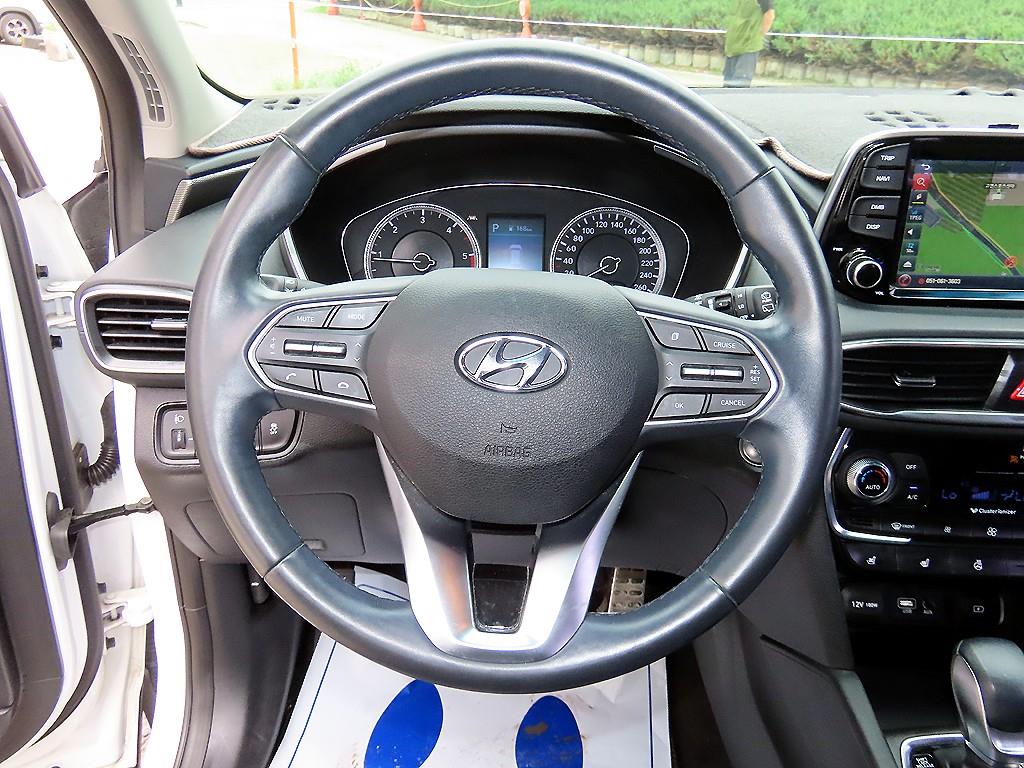 Hyundai Santafe — photo 08