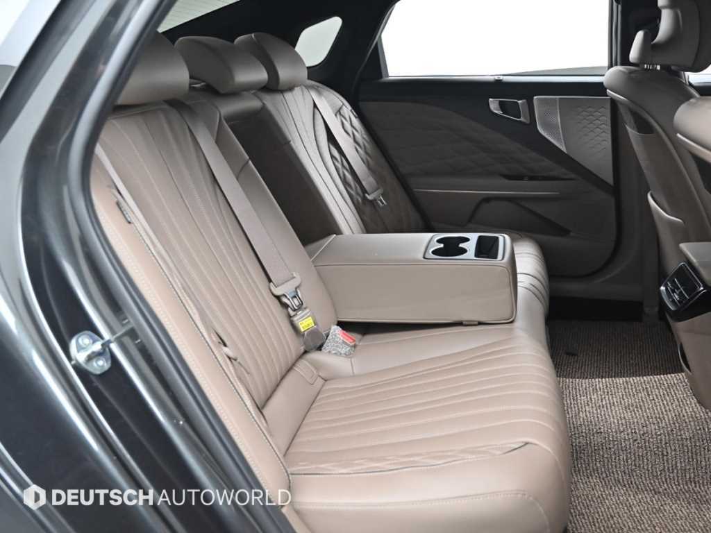 Kia K8 — photo 12