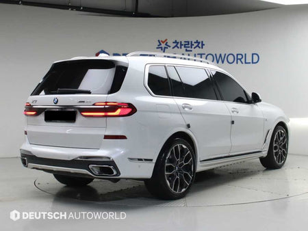 BMW X7 — photo 02