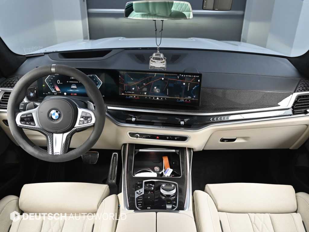 BMW X7 — photo 07
