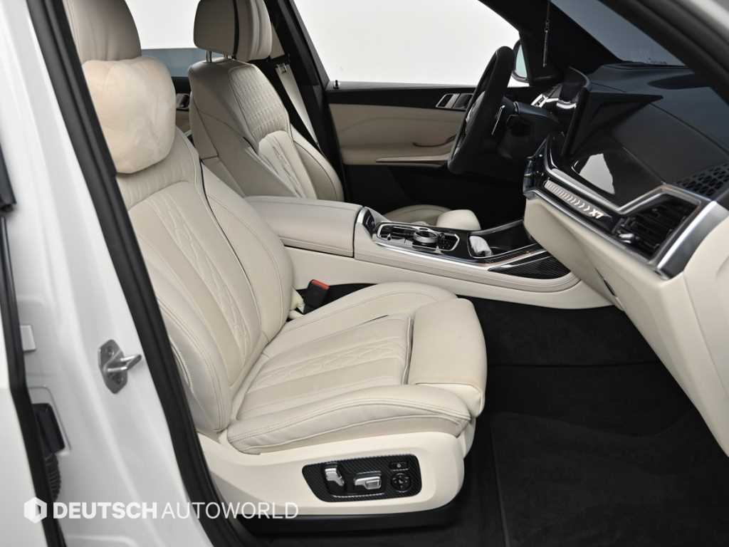 BMW X7 — photo 10