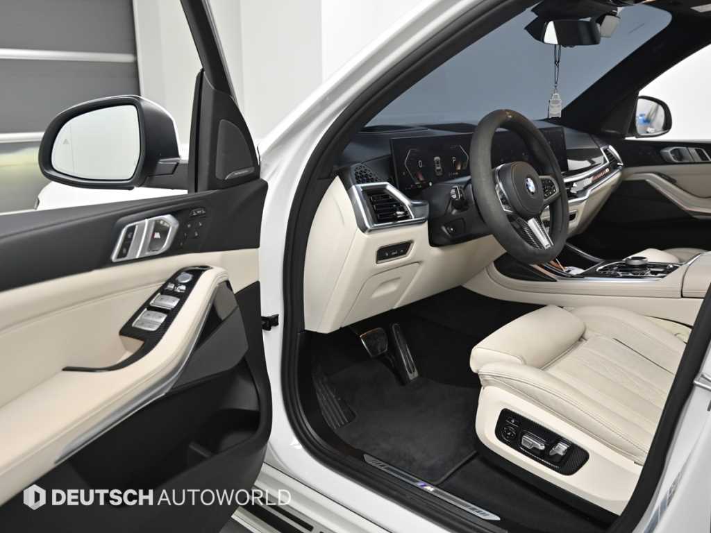 BMW X7 — photo 11