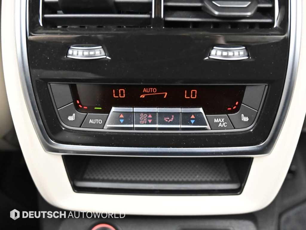 BMW X7 — photo 16