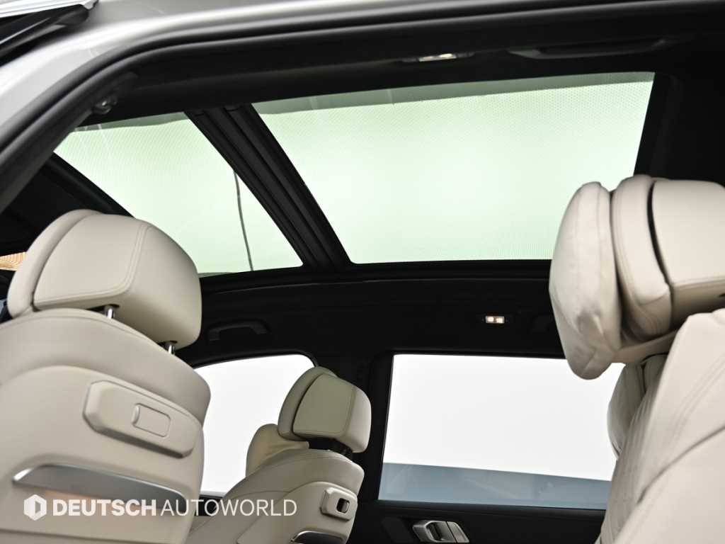 BMW X7 — photo 18
