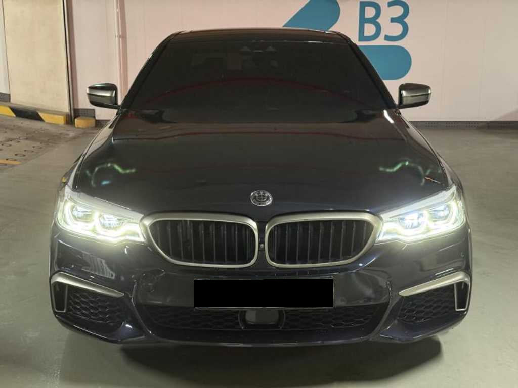 BMW 5-Series — photo 03