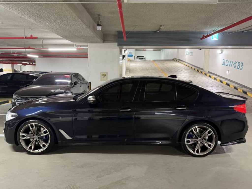 BMW 5-Series — photo 05