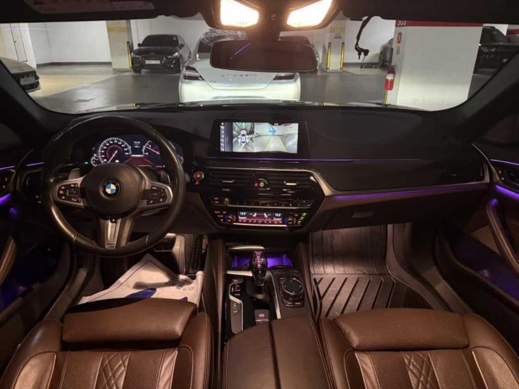 BMW 5-Series — photo 07