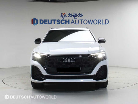 Audi Q8 — photo 01