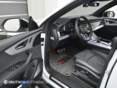 Audi Q8 — photo 11