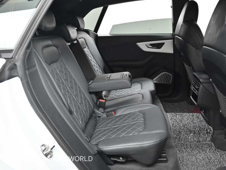 Audi Q8 — photo 12