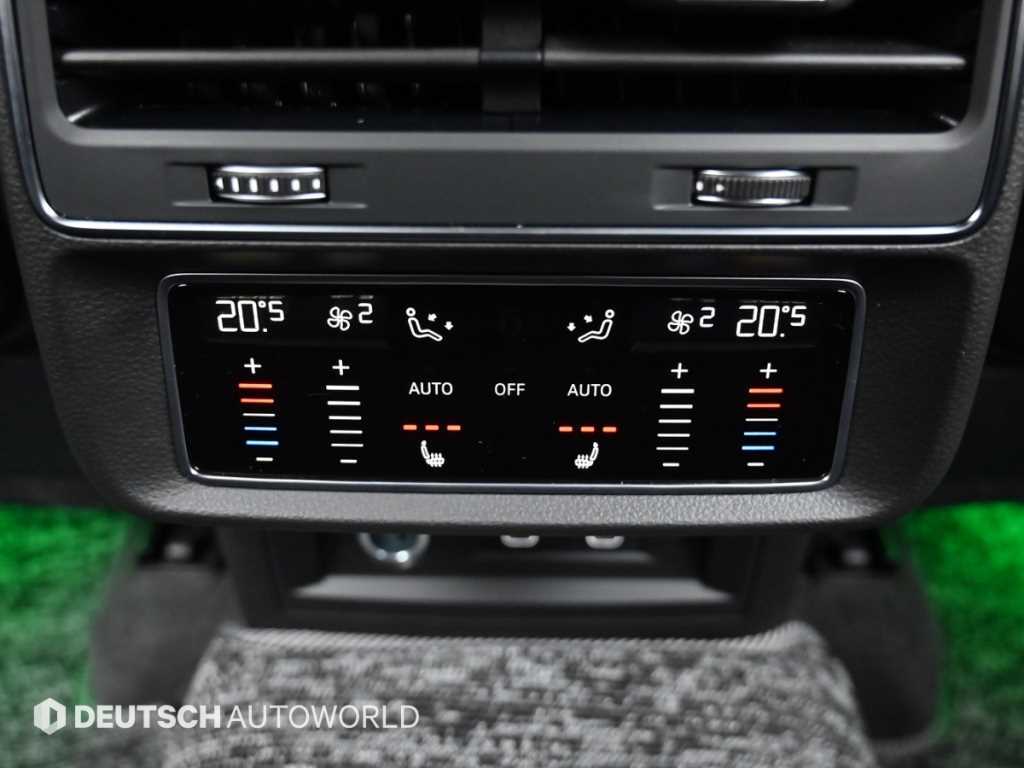 Audi Q8 — photo 16