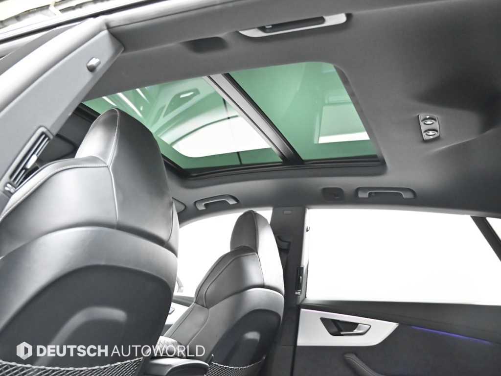 Audi Q8 — photo 18