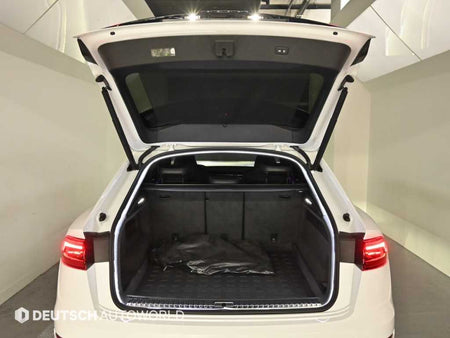 Audi Q8 — photo 19