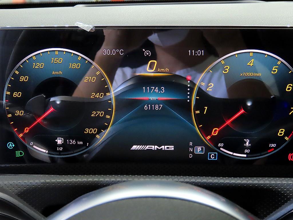 Mercedes-Benz CLA-Class — photo 09