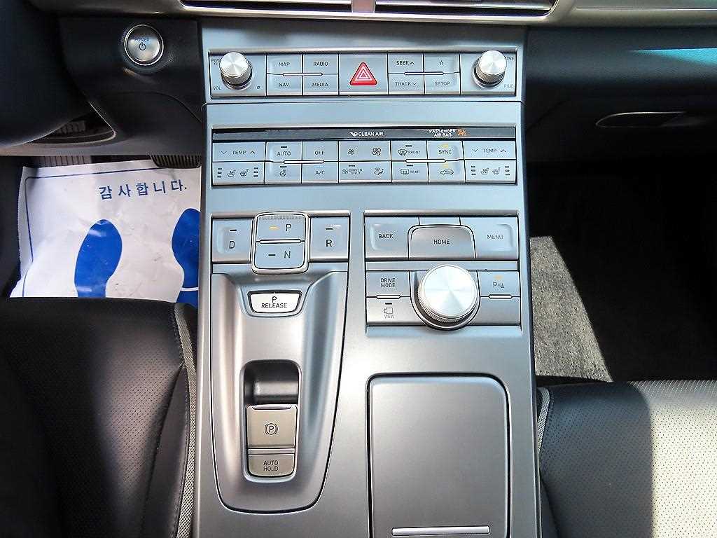Hyundai Nexo — photo 12