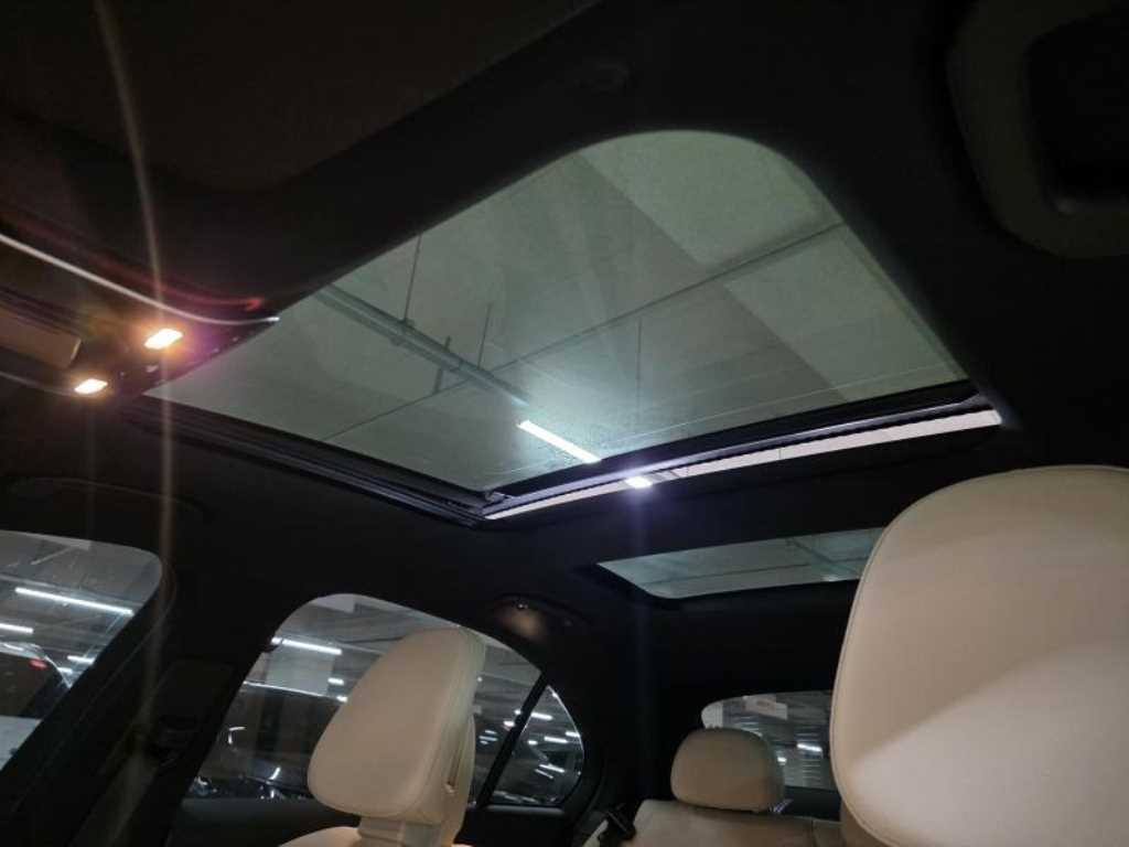 Mercedes-Benz C-Class — photo 13