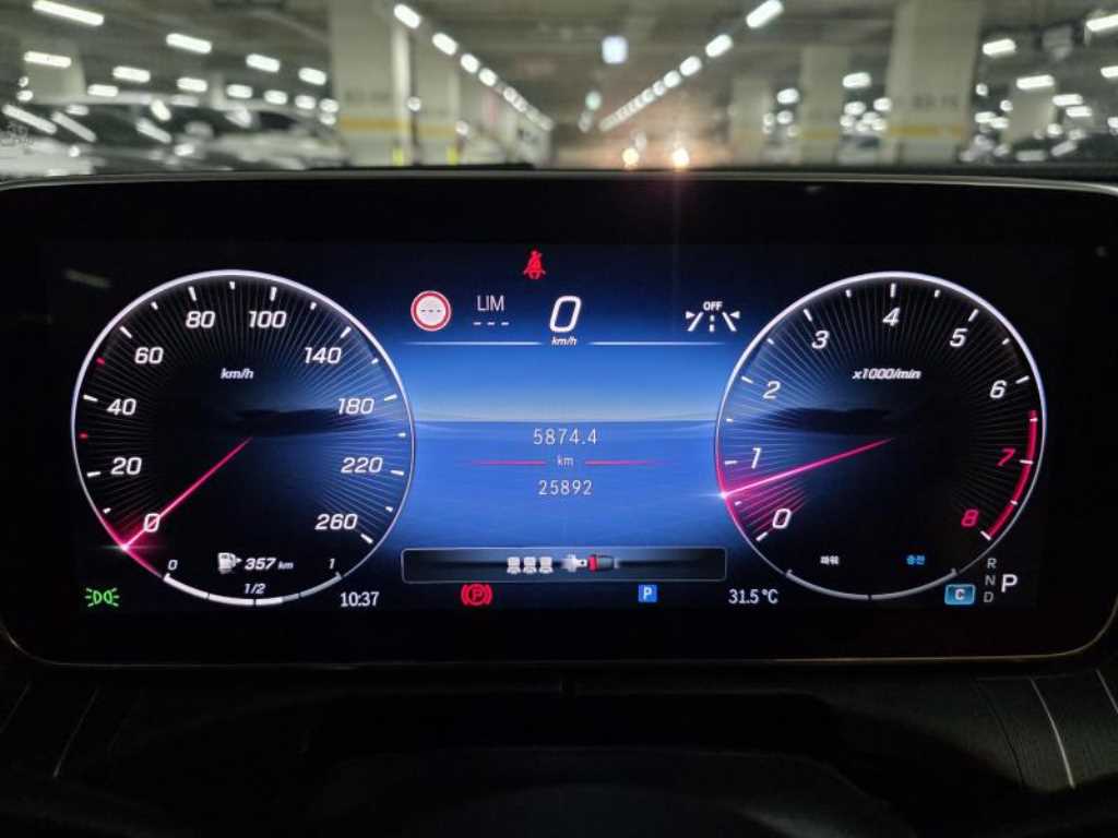 Mercedes-Benz C-Class — photo 16