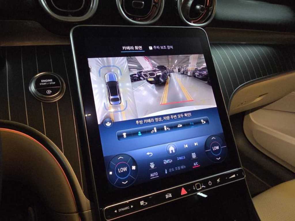 Mercedes-Benz C-Class — photo 17