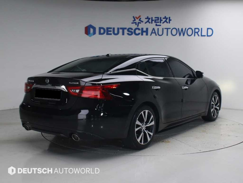 Nissan Maxima — photo 02