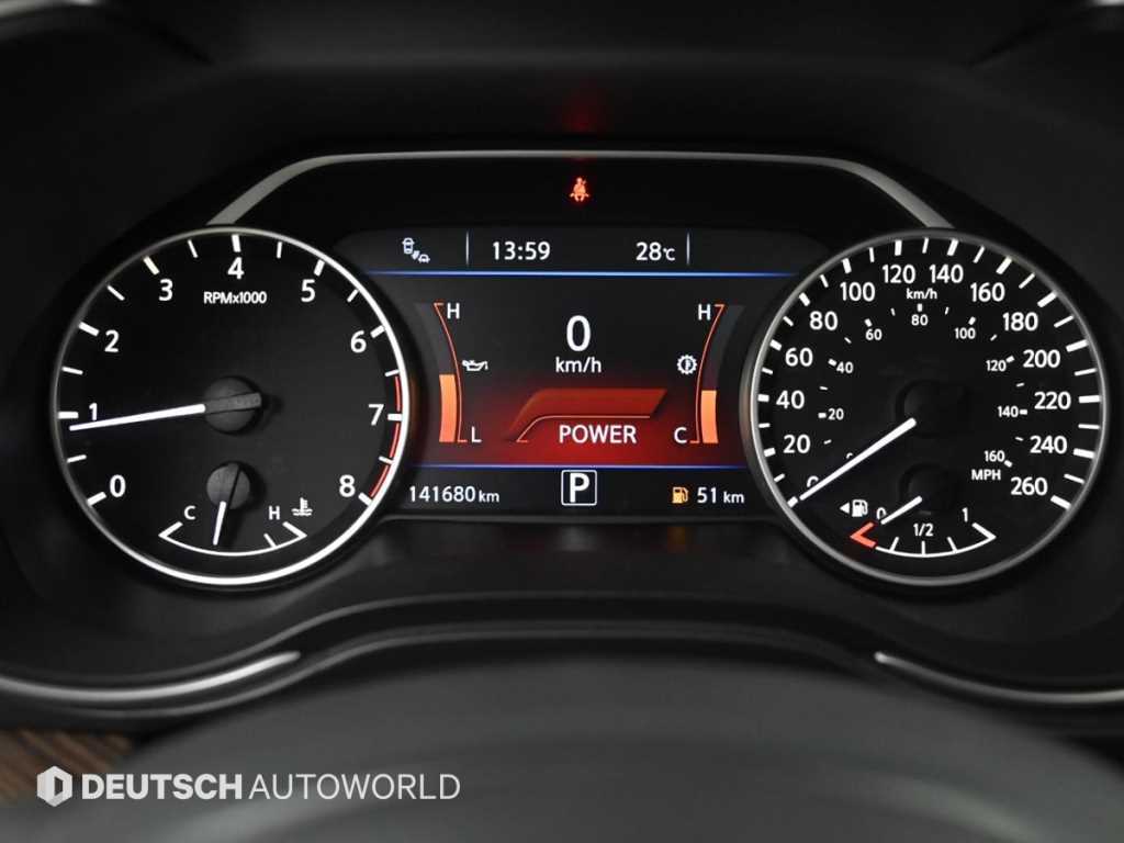Nissan Maxima — photo 08