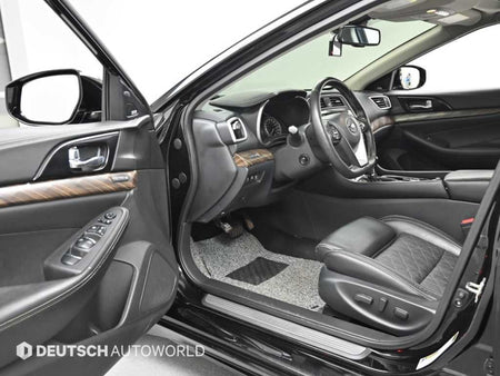 Nissan Maxima — photo 11