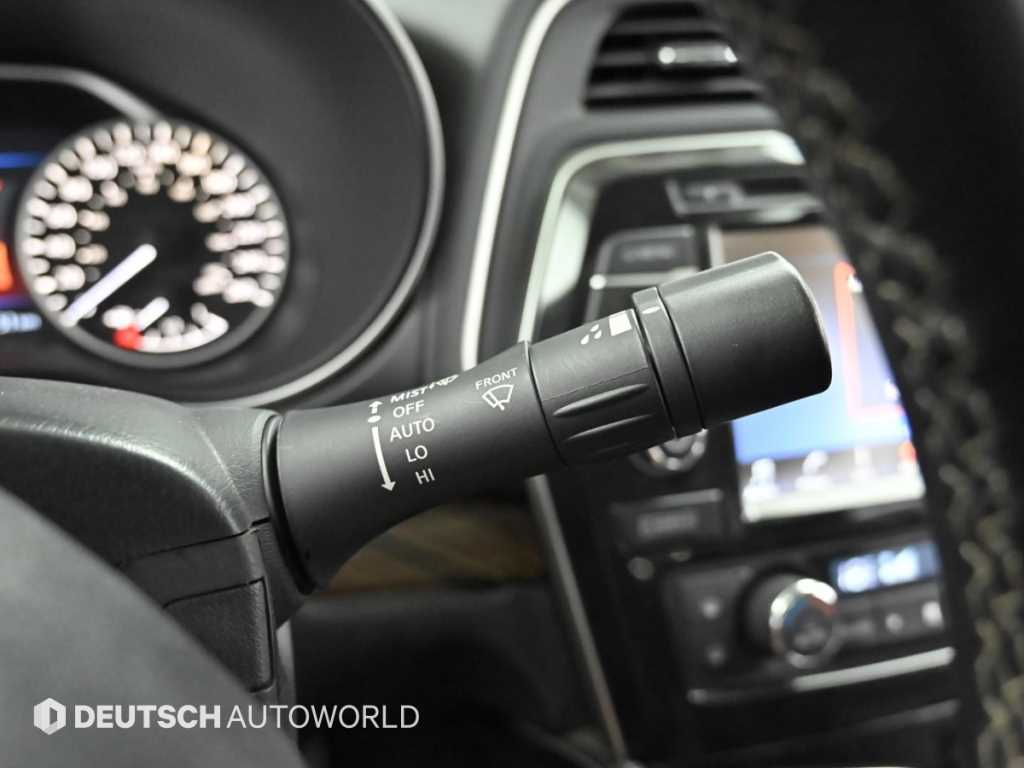 Nissan Maxima — photo 16