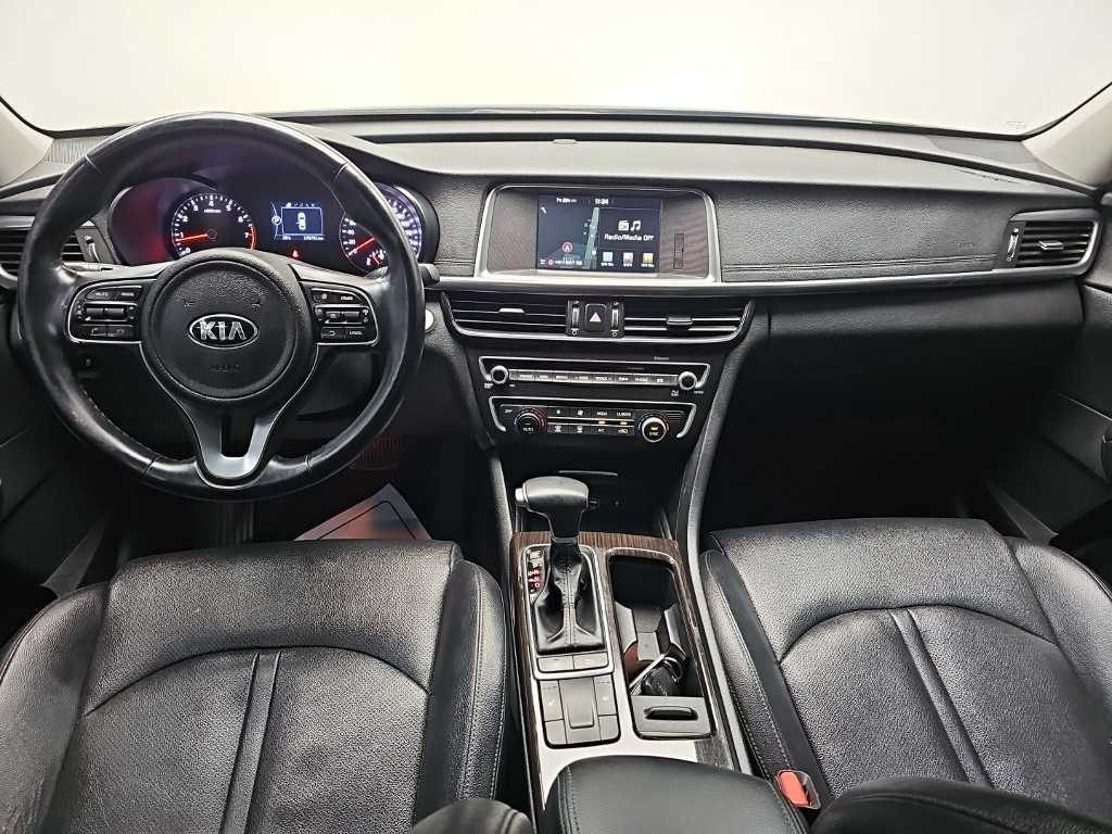 Kia K5 — photo 07