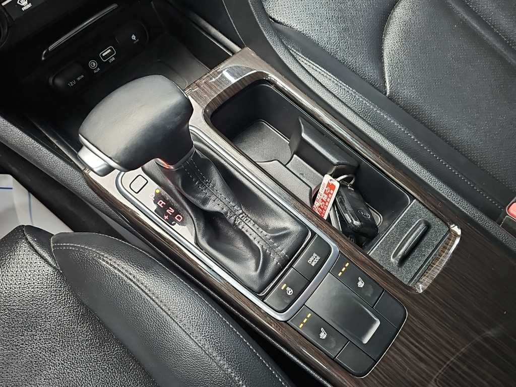 Kia K5 — photo 08
