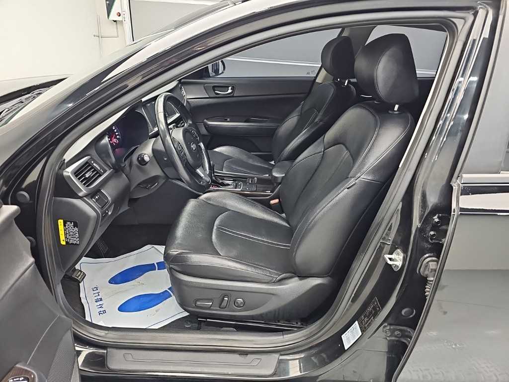 Kia K5 — photo 11