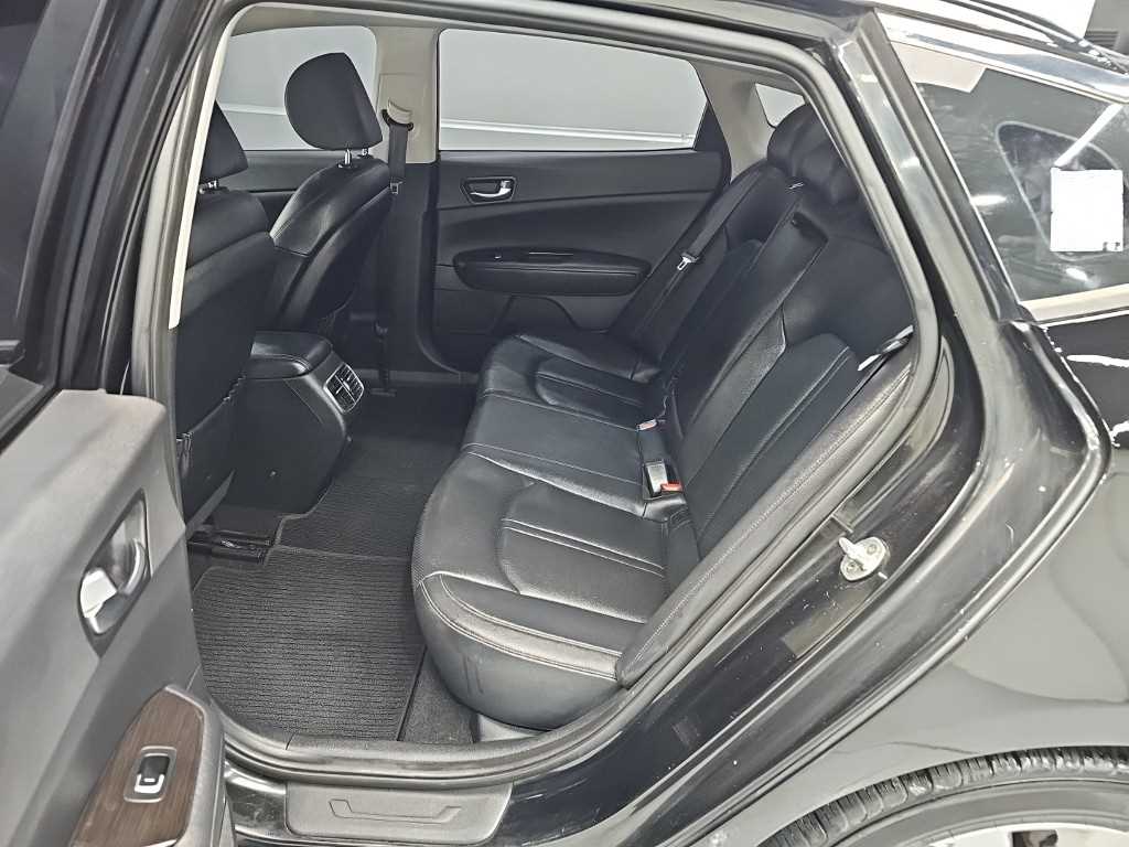 Kia K5 — photo 12