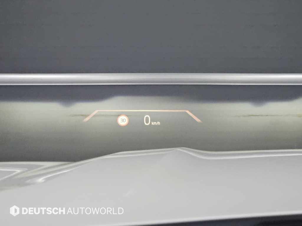 BMW X7 — photo 17
