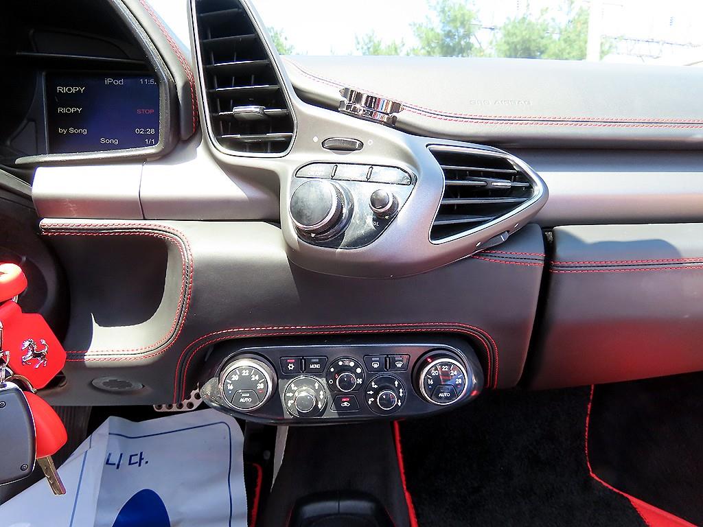 Ferrari 458 — photo 12