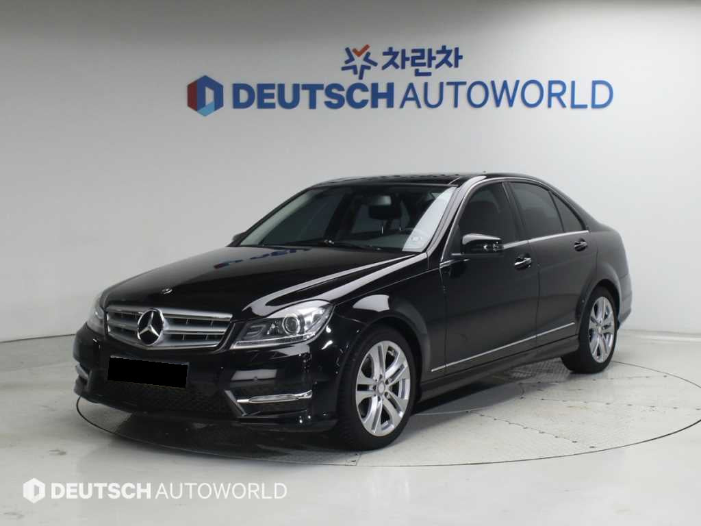 Mercedes-Benz C-Class — photo 01